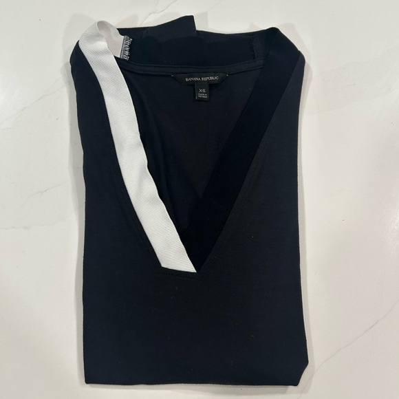 Banana Republic 3/4 sleeve tunic - Picture 1 of 3